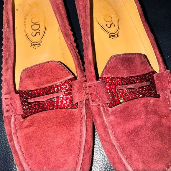 Tod’s Lane Suede Loafers Burgundy with Crystal Embellishments EU 37.5 US 7.5 - Picture 2 of 13